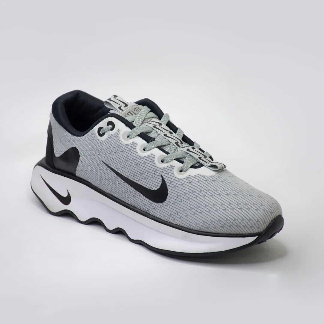 NIKE MOTIVA®